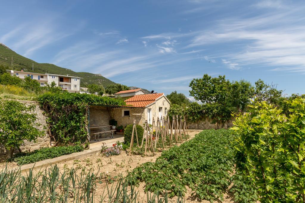 Panorama Holidays Kaštel Stari Esterno foto